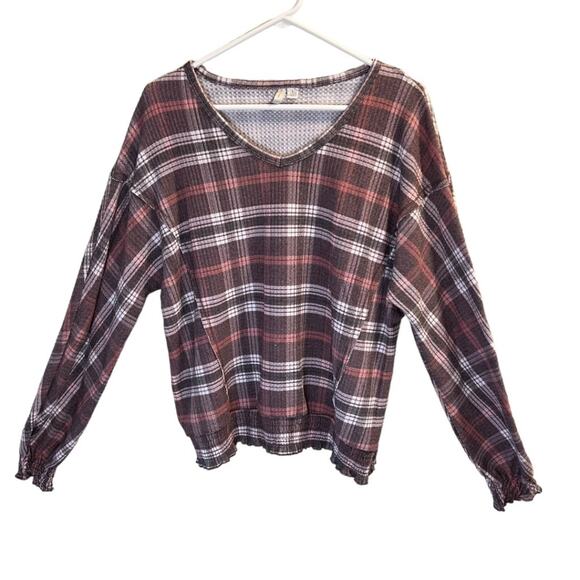 EST. 1946 Size L V-Neck Plaid Long Sleeve Top Mauve White Stretch Knit Comfy - Picture 10 of 12